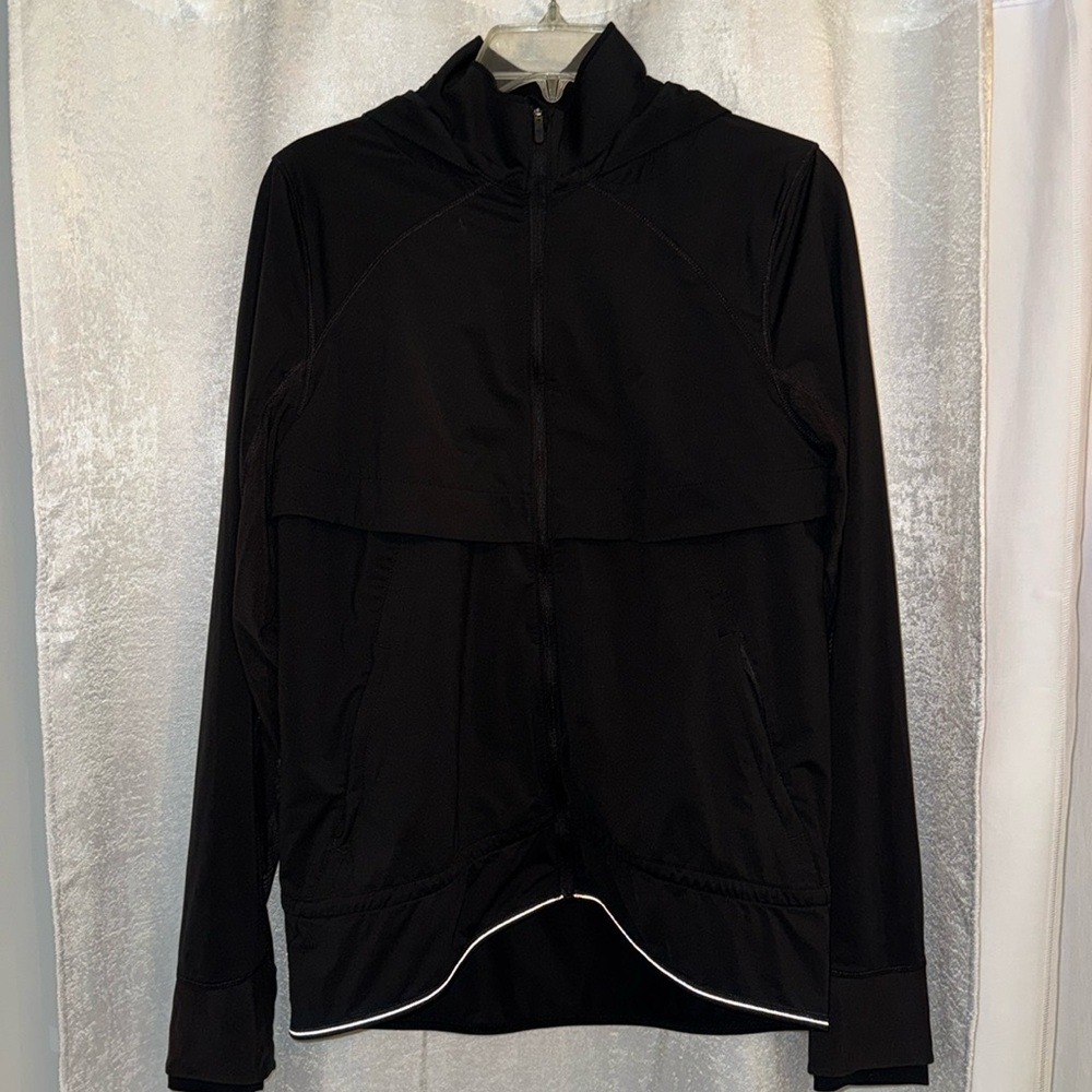 Black lululemon track jacket size 8